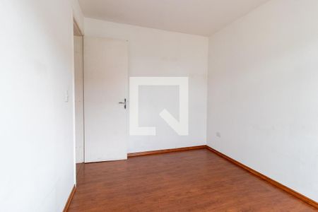 Quarto 1 de apartamento para alugar com 3 quartos, 60m² em Uberaba, Curitiba