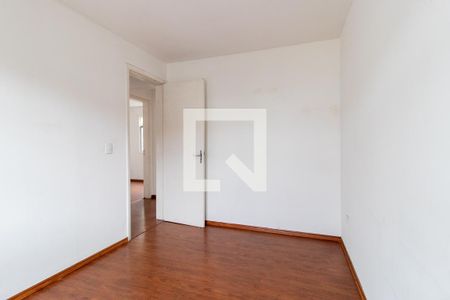 Quarto 1 de apartamento para alugar com 3 quartos, 60m² em Uberaba, Curitiba