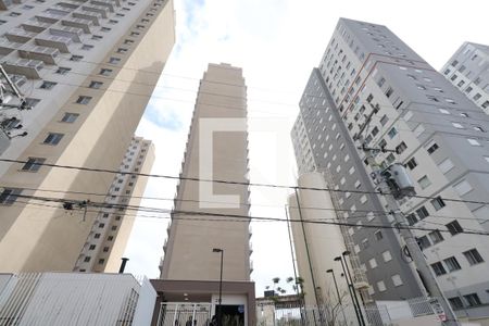Fachada de apartamento para alugar com 2 quartos, 36m² em Guaiauna, São Paulo