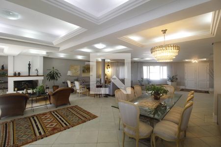 Sala de casa para alugar com 6 quartos, 990m² em Vila Jardim, Porto Alegre