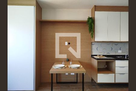 Cozinha - com mesa e armários de kitnet/studio à venda com 1 quarto, 26m² em Vila Matilde, São Paulo