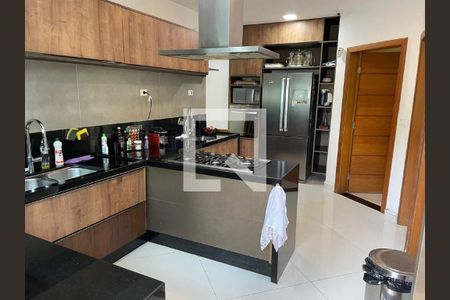 Casa à venda com 4 quartos, 458m² em Vargem Pequena, Rio de Janeiro