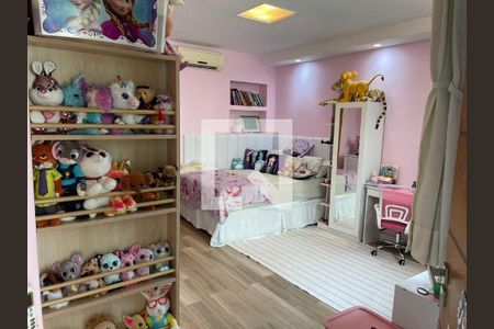 Casa à venda com 4 quartos, 458m² em Vargem Pequena, Rio de Janeiro