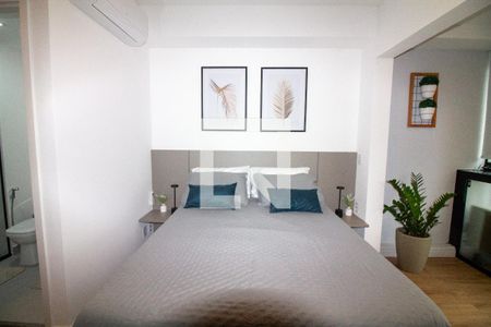 Sala / Quarto - Studio de kitnet/studio à venda com 1 quarto, 24m² em Santo Amaro, São Paulo