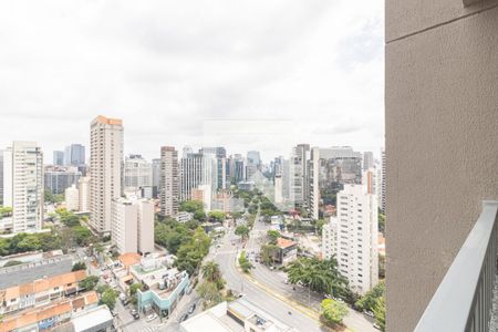 Varanda de kitnet/studio para alugar com 1 quarto, 25m² em Vila Olímpia, São Paulo
