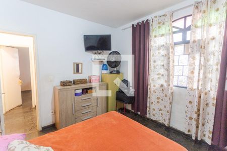Quarto 1 de casa à venda com 2 quartos, 200m² em Esplanada, Belo Horizonte