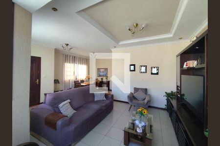 Casa à venda com 2 quartos, 204m² em Penha Circular, Rio de Janeiro