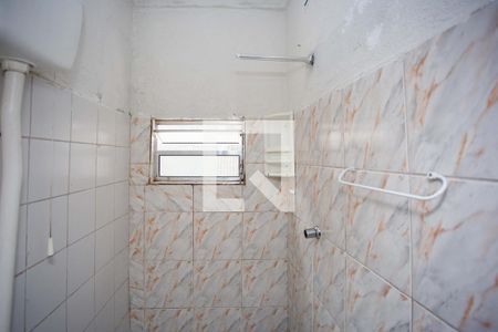 Banheiro de casa para alugar com 2 quartos, 50m² em Serraria, Diadema