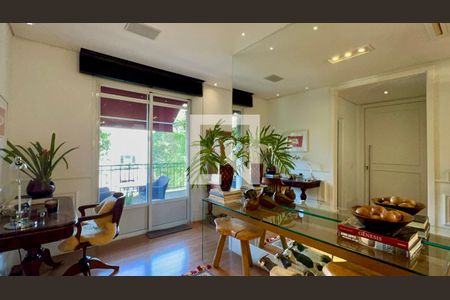 Entrada de apartamento à venda com 2 quartos, 350m² em Alto de Pinheiros, São Paulo