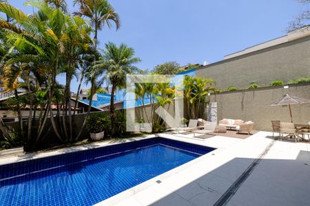 Piscina de casa de condomínio à venda com 5 quartos, 640m² em Alphaville Residencial Um, Barueri