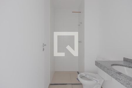Banheiro de kitnet/studio para alugar com 1 quarto, 27m² em Pinheiros, São Paulo