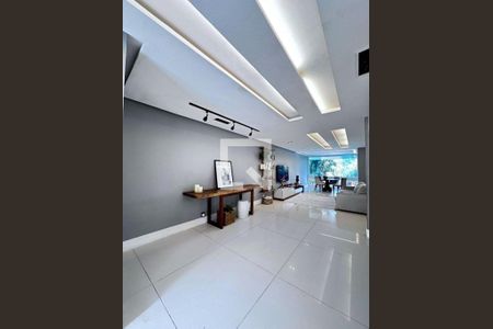 Casa à venda com 7 quartos, 800m² em Barra da Tijuca, Rio de Janeiro