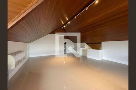 Casa à venda com 5 quartos, 680m² em Barra da Tijuca, Rio de Janeiro