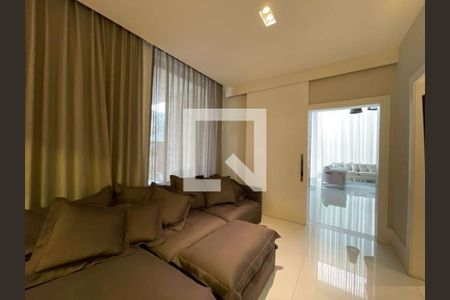 Casa à venda com 5 quartos, 680m² em Barra da Tijuca, Rio de Janeiro