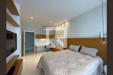 Casa à venda com 5 quartos, 680m² em Barra da Tijuca, Rio de Janeiro