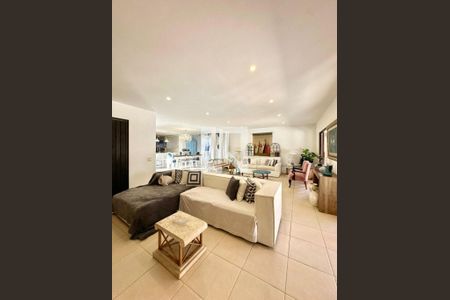 Casa à venda com 4 quartos, 612m² em Barra da Tijuca, Rio de Janeiro