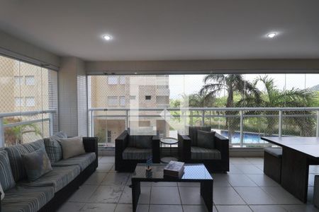 Sala de apartamento para alugar com 4 quartos, 158m² em Parque Enseada, Guarujá