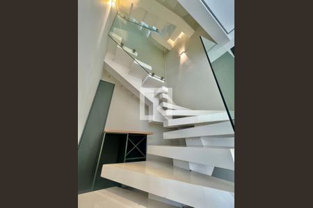 Escada de casa de condomínio à venda com 3 quartos, 173m² em Parque Taquaral, Campinas