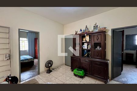 sala  de casa para alugar com 3 quartos, 360m² em Nova Vista, Belo Horizonte