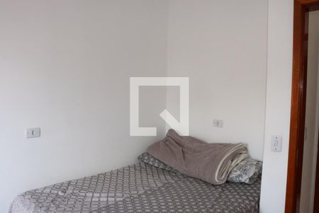 Quarto 1 de casa para alugar com 2 quartos, 43m² em Jardim São Miguel, Cotia