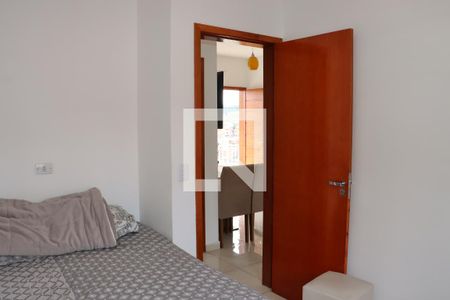 Quarto 1 de casa para alugar com 2 quartos, 43m² em Jardim São Miguel, Cotia
