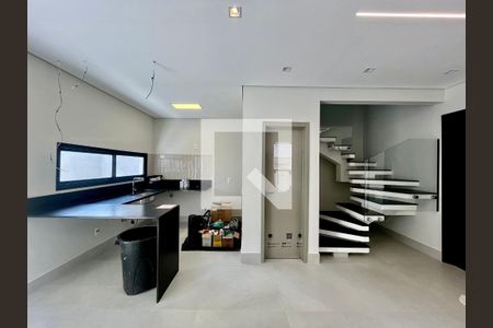 Sala de casa de condomínio à venda com 4 quartos, 158m² em Parque Taquaral, Campinas