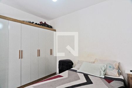 Suíte de casa à venda com 3 quartos, 350m² em Jardim Maracanã, São Paulo