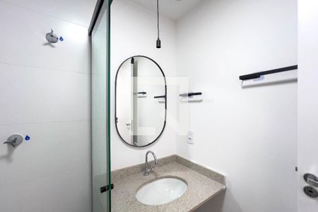 Banheiro de kitnet/studio para alugar com 1 quarto, 23m² em Vila Mariana, São Paulo