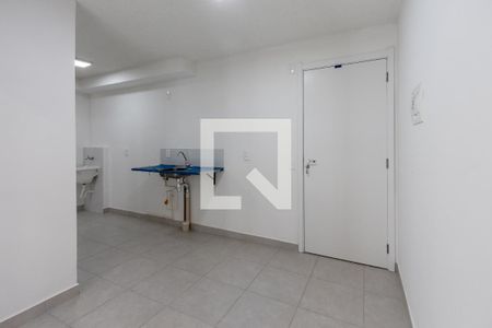 Sala de apartamento à venda com 2 quartos, 34m² em Parque Industrial Tomas Edson, São Paulo