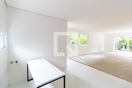 Cozinha de casa de condomínio à venda com 3 quartos, 340m² em Pedra Redonda, Porto Alegre