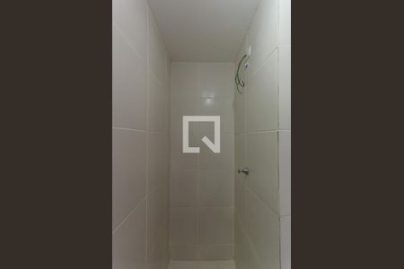 Banheiro de apartamento à venda com 2 quartos, 32m² em Vila Pereira Cerca, São Paulo