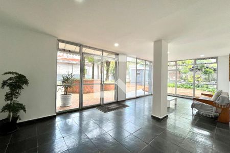 Hall social de apartamento para alugar com 2 quartos, 68m² em Vila Alexandria, São Paulo