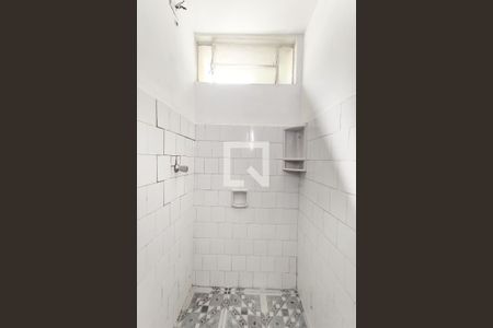 Banheiro Social de apartamento para alugar com 2 quartos, 60m² em Centro, São Leopoldo