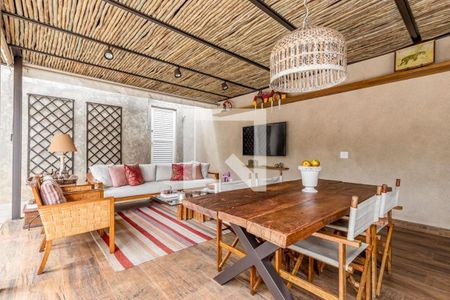 Casa à venda com 3 quartos, 390m² em Jardim Viana, São Paulo