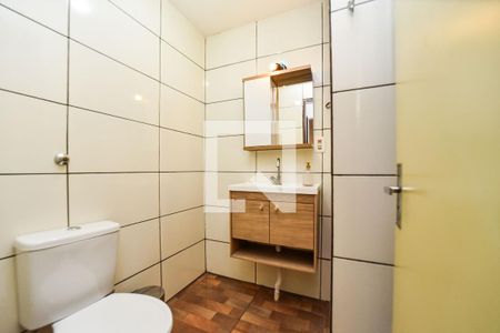 Banheiro de apartamento para alugar com 1 quarto, 48m² em São Sebastião, Porto Alegre