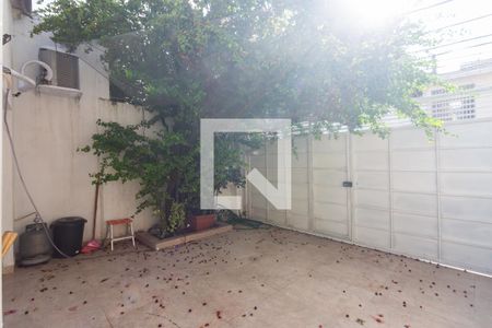 Quintal de casa à venda com 2 quartos, 50m² em Santa Maria, Osasco