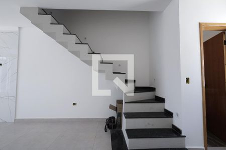 Escada de casa à venda com 2 quartos, 70m² em Vila Vitória, Santo André