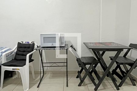 Cozinha de kitnet/studio para alugar com 1 quarto, 24m² em Ponta da Praia, Santos