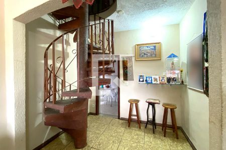 Hall da Escada de casa para alugar com 5 quartos, 300m² em Santa Cruz, Belo Horizonte