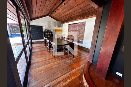 Casa à venda com 5 quartos, 1170m² em Barra da Tijuca, Rio de Janeiro