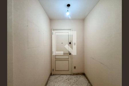 Entrada de apartamento à venda com 3 quartos, 105m² em Copacabana, Rio de Janeiro
