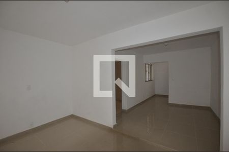 Sala de casa para alugar com 2 quartos, 150m² em Osvaldo Cruz, Rio de Janeiro