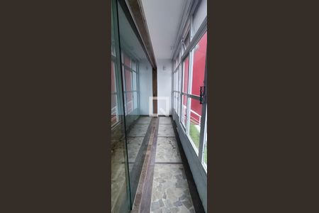 Corredor de casa à venda com 3 quartos, 200m² em Cambuci, São Paulo