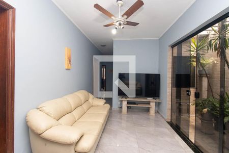 Sala de TV de casa à venda com 4 quartos, 270m² em Parque Edu Chaves, São Paulo