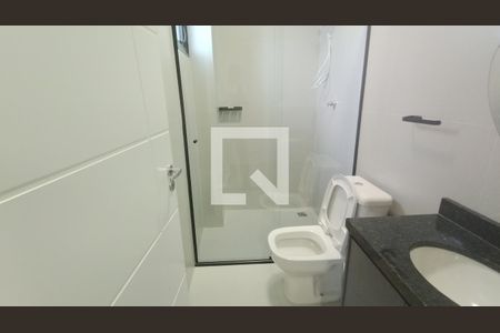 Banheiro Social de kitnet/studio para alugar com 1 quarto, 30m² em Jardim Santa Helena , Suzano