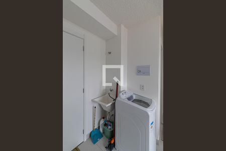 Sala/Cozinha/Área de Serviço  de apartamento para alugar com 2 quartos, 33m² em Engenheiro Goulart, São Paulo