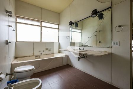 Suíte - Banheiro de apartamento à venda com 3 quartos, 348m² em Jardim Paulista, São Paulo