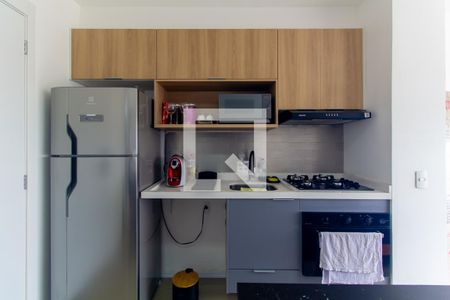 Sala/Cozinha de apartamento à venda com 1 quarto, 31m² em Vila Santa Clara, São Paulo