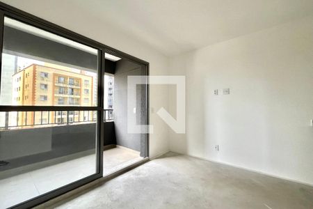 Sala/Quarto de kitnet/studio à venda com 1 quarto, 24m² em Vila Santa Catarina, São Paulo