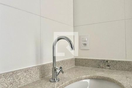 Banheiro de kitnet/studio à venda com 1 quarto, 24m² em Vila Santa Catarina, São Paulo